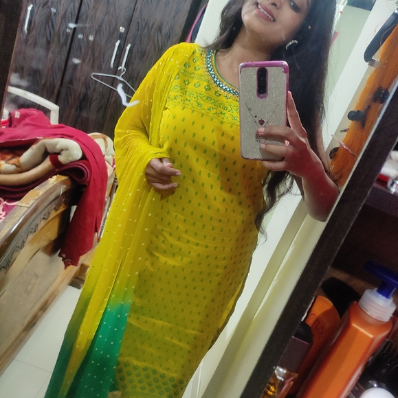 Kurta pant and duppatta - Picture 6 of 7